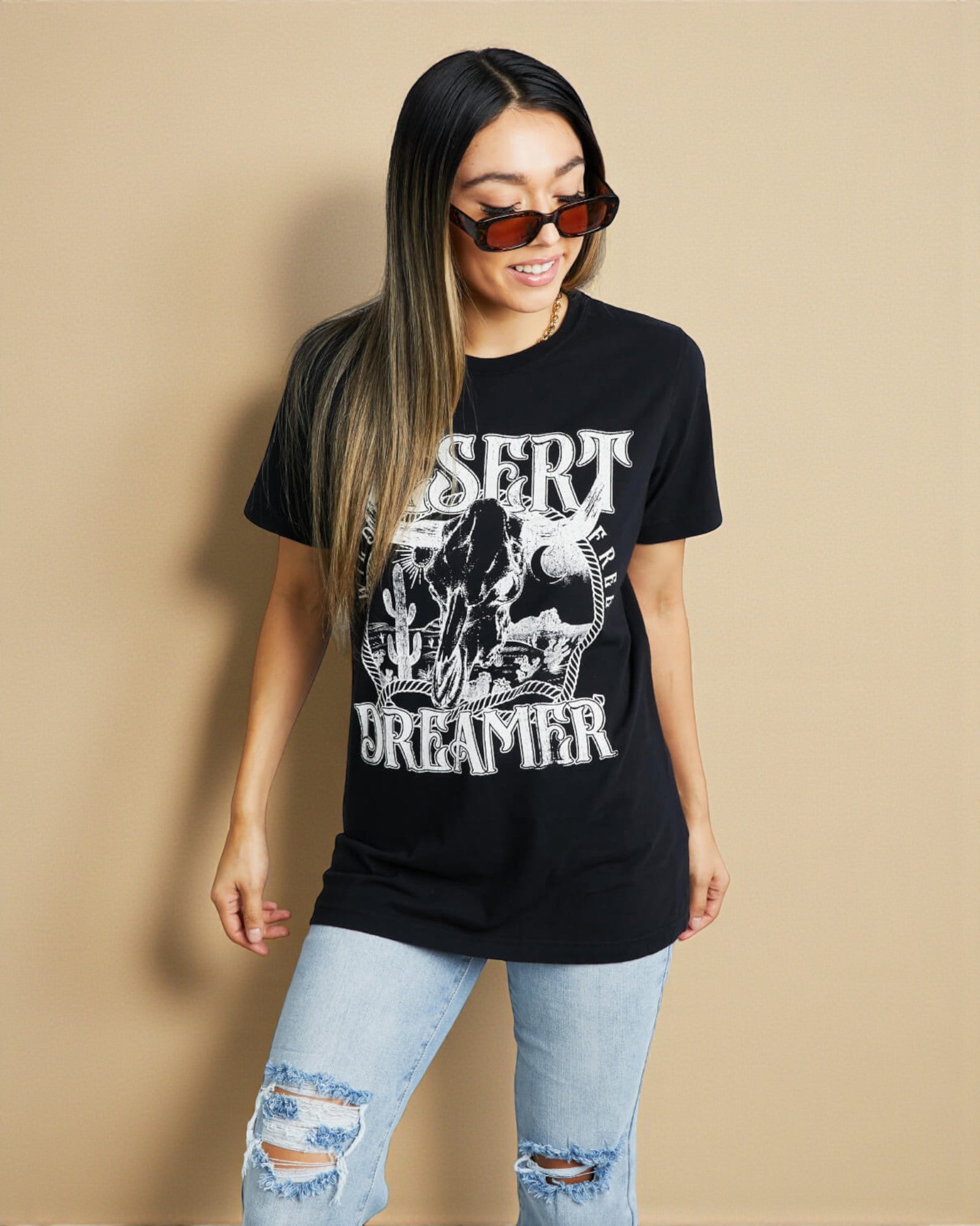 T-shirt graphique Desert Dreamer Steer Skull en noir