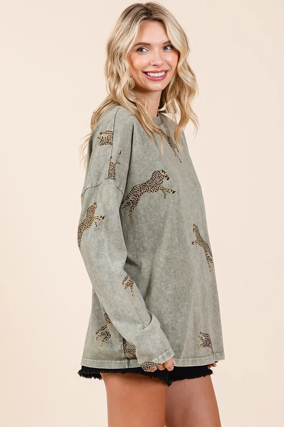 Mittoshop - Cheetah Graphic Oversized Sweatshirt – Washed Olive Green