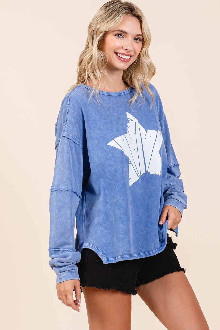 Mittoshop - Distressed Star Graphic Sweatshirt – Washed Chambray Blue