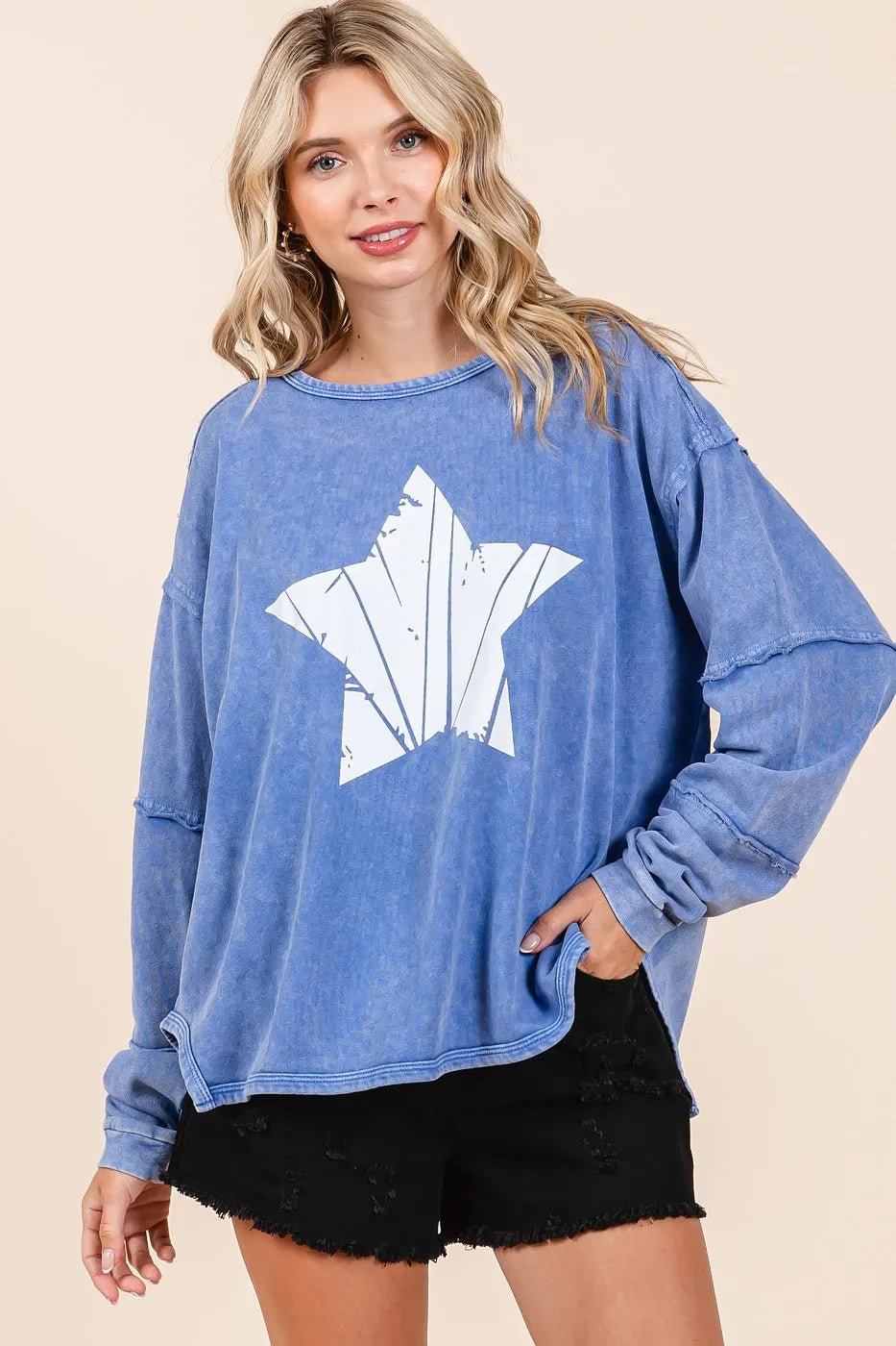Mittoshop - Distressed Star Graphic Sweatshirt – Washed Chambray Blue