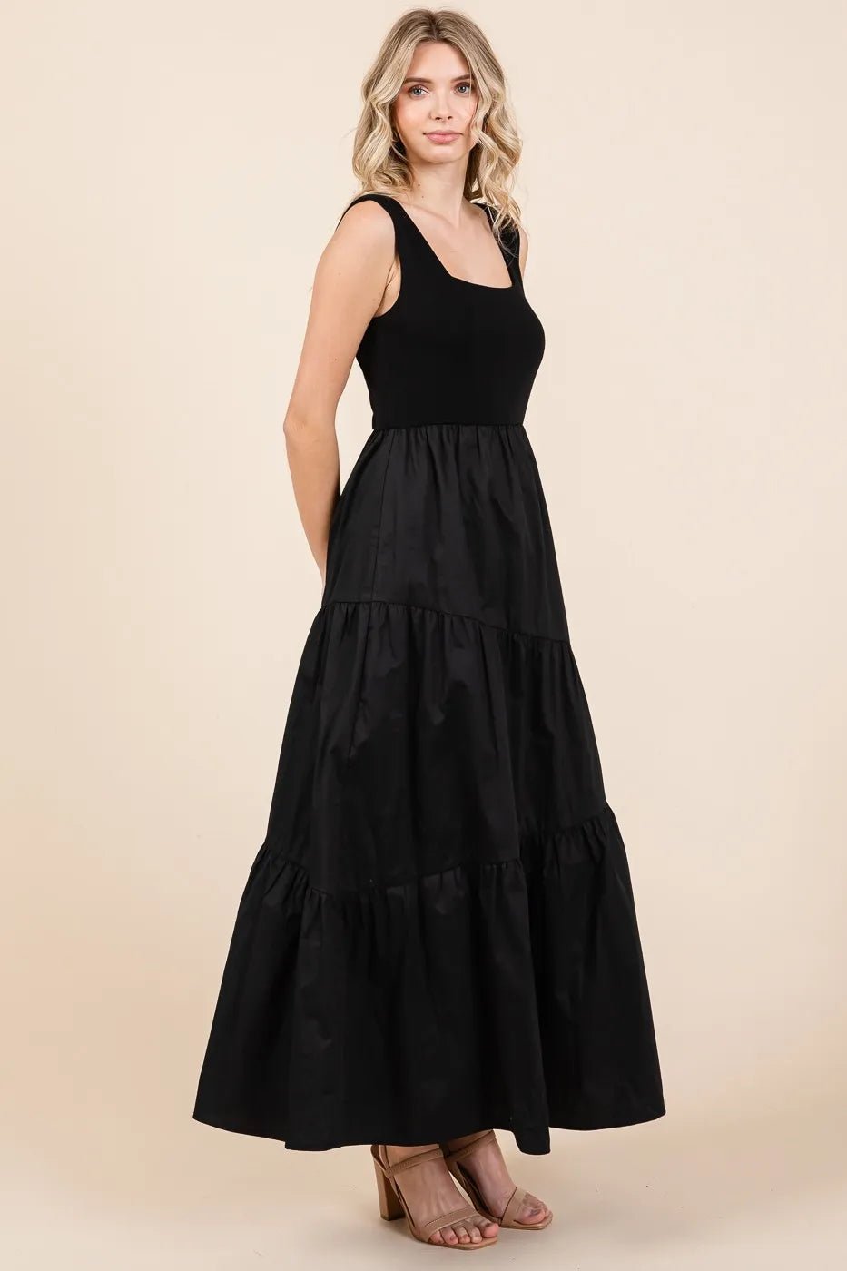 Mittoshop - Sleeveless Tiered Maxi Dress in Black