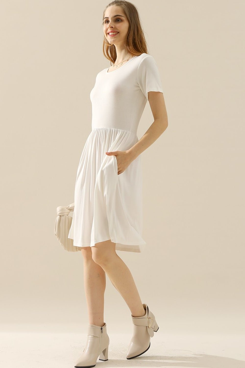 Ninexis - Short Sleeve Mini Dress with Pockets