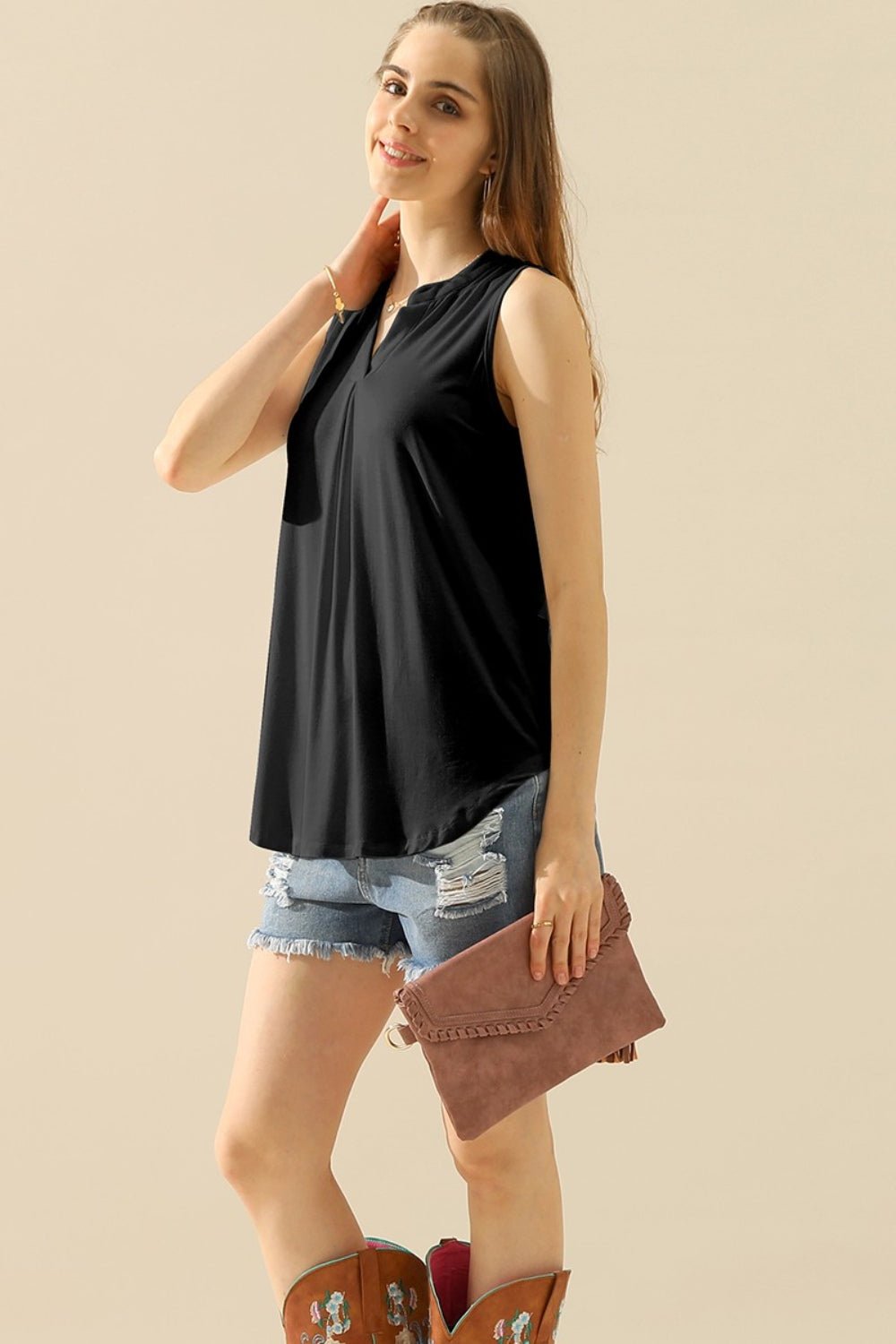 Ninexis - Split Neckline Sleeveless Top