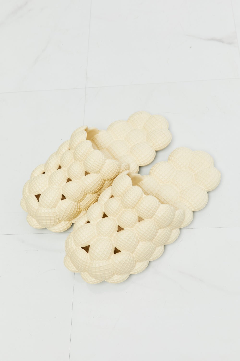 NOOK JOI - Bubble Slipper Slides in Cream