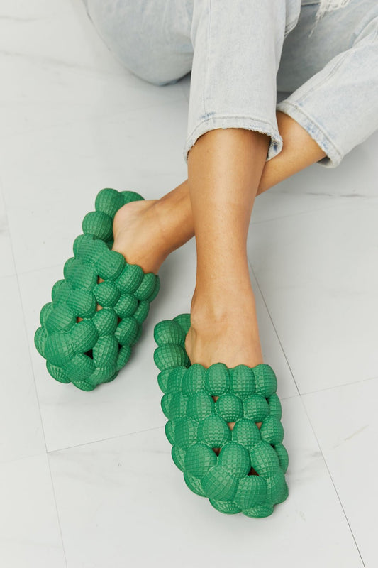 NOOK JOI - Bubble Slipper Slides in Green