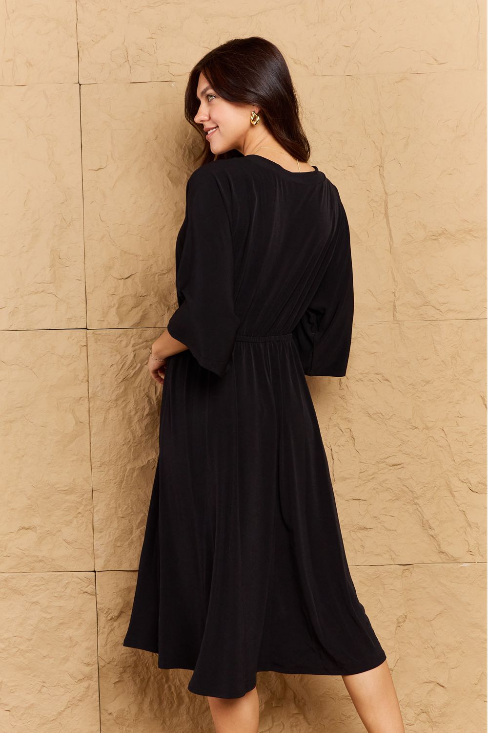 OnTheLand - Dolman Sleeve Surplice Midi Dress in Black