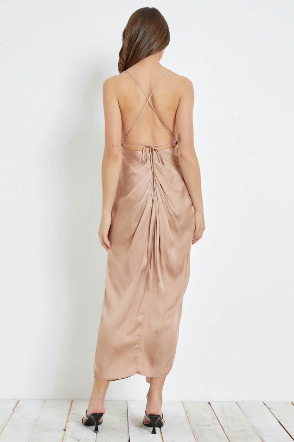 MUSTARD SEEDTwisted Front Backless Maxi Slip Dress in Rose Beige