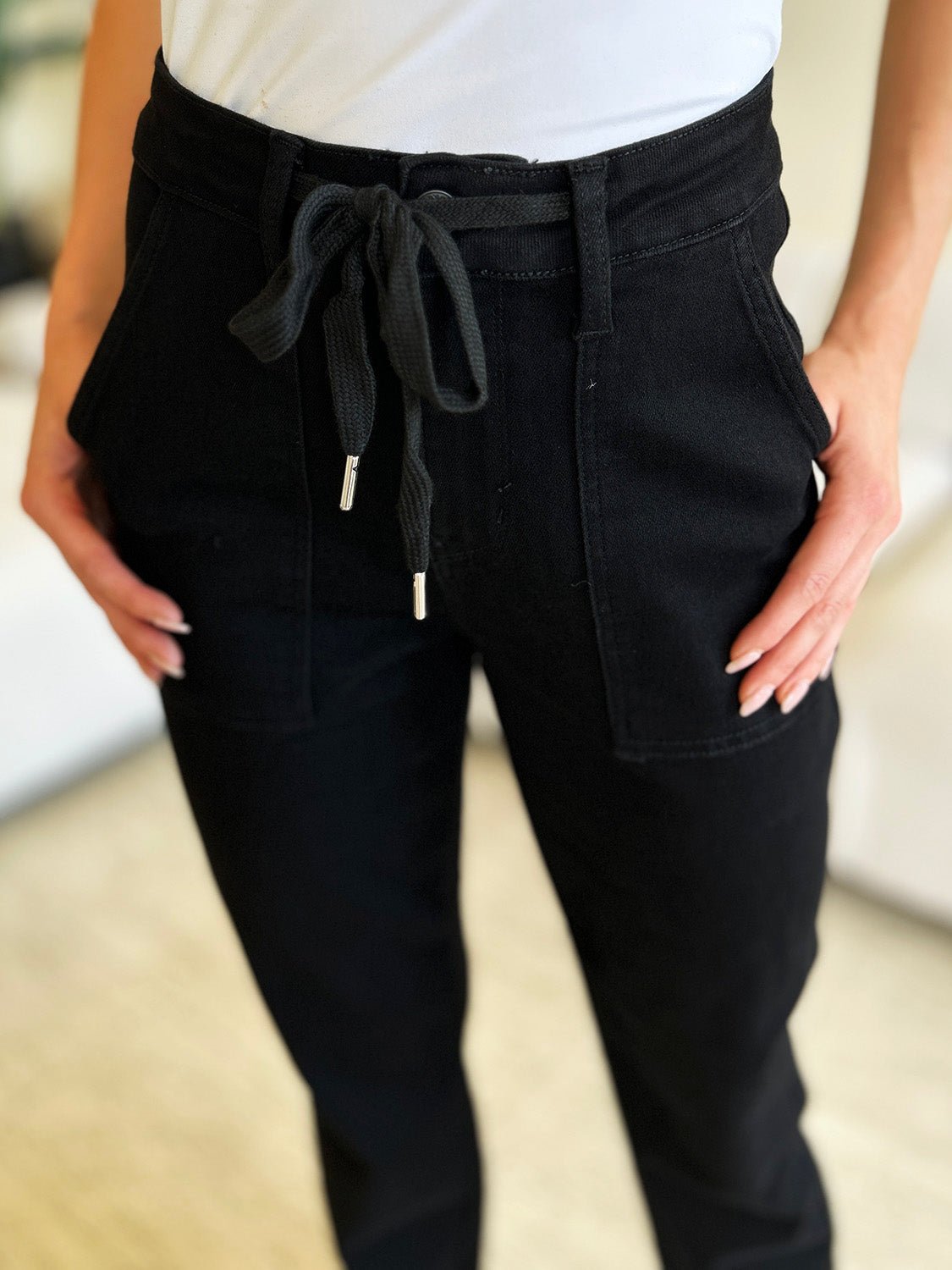 Judy BlueDrawstring High Waist Double Roll Cuff Jeans in Black