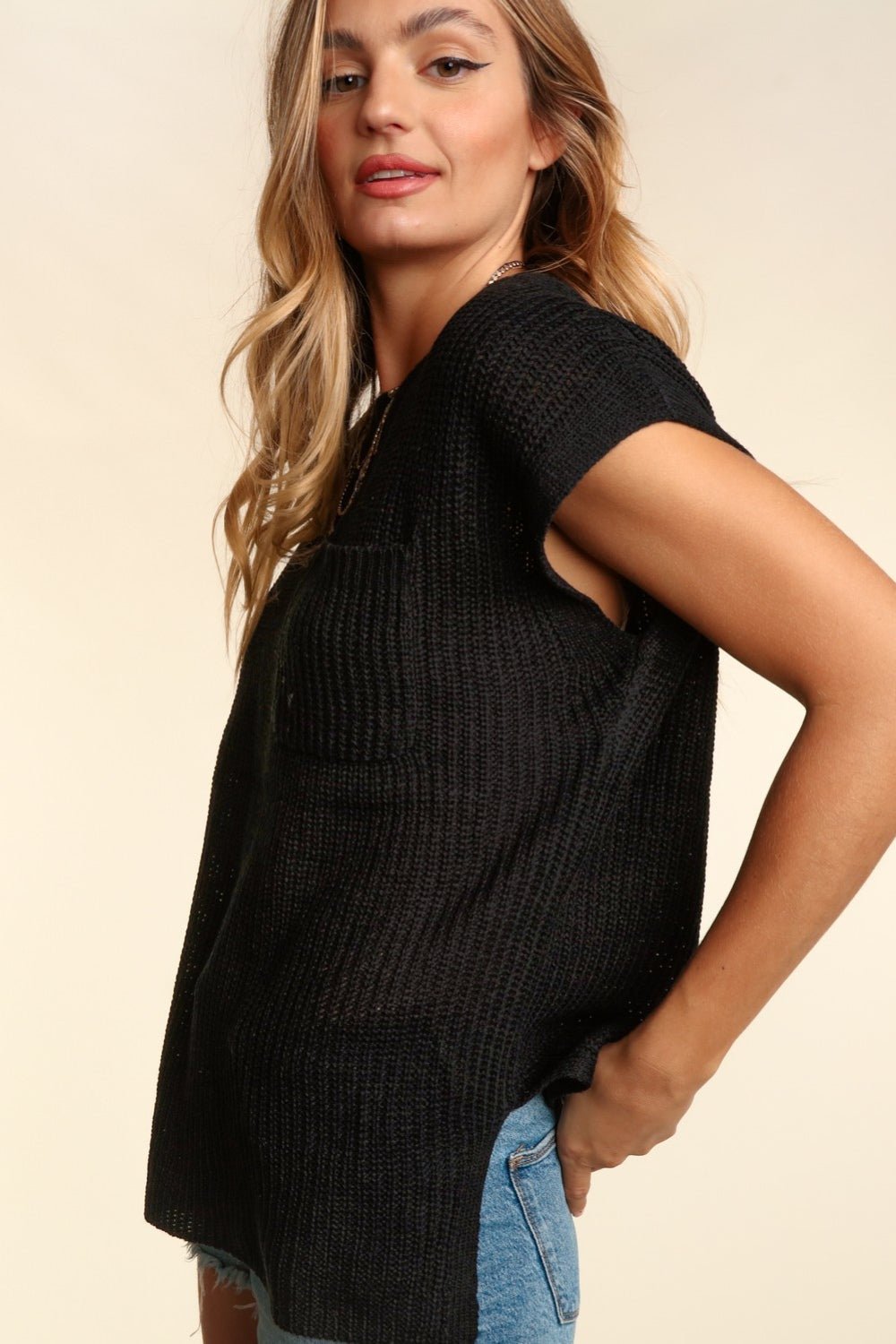 HapticsCap Sleeve Knit Tunic Top in Black