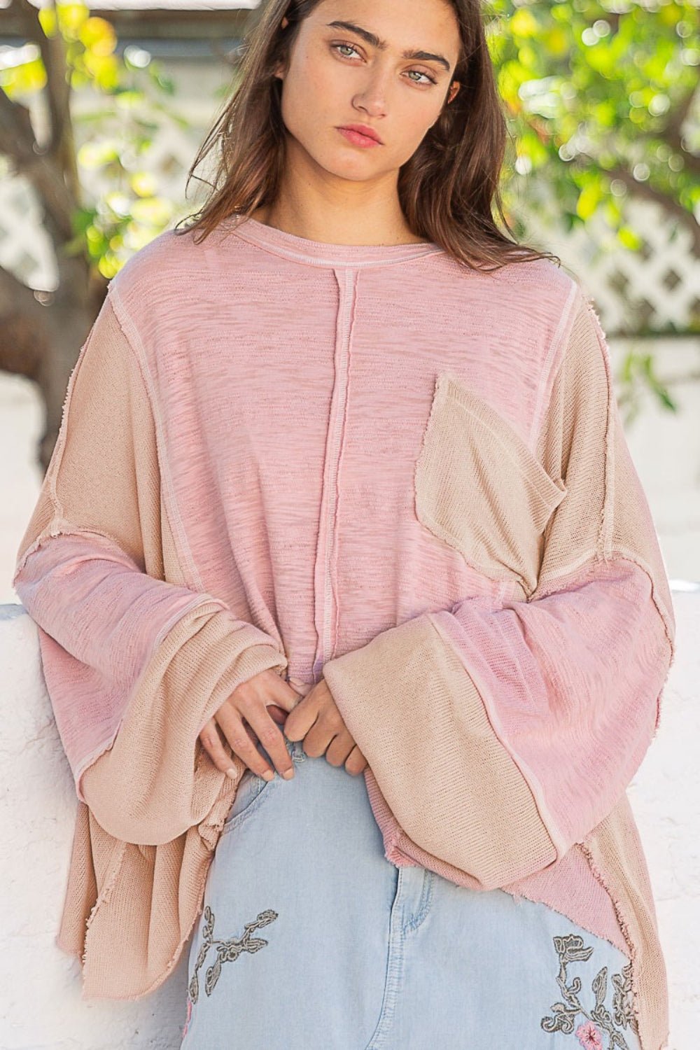 POLCrew Neck Contrast Stitching High - Low Top in Mauve