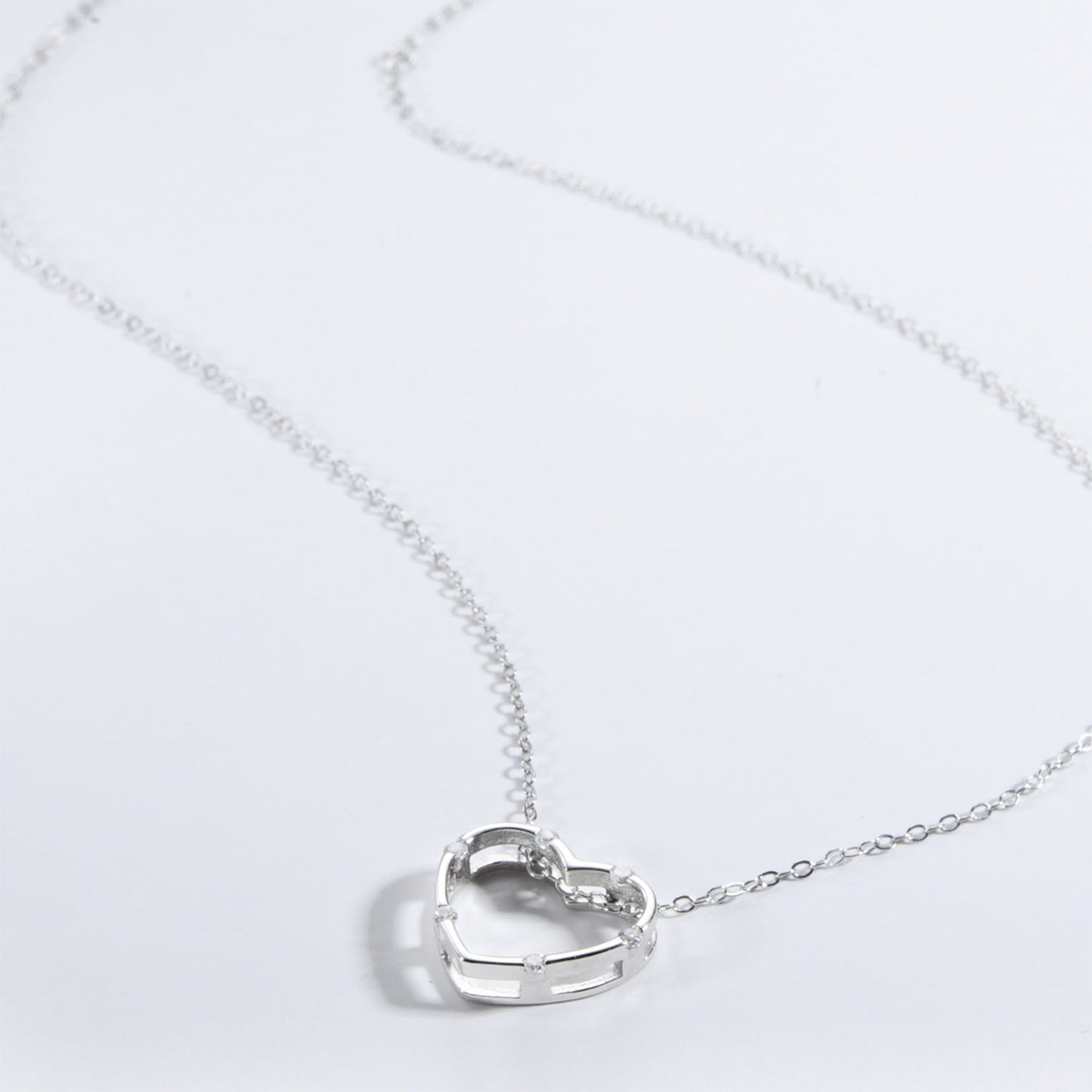 Beach Rose Co.Inlaid Zircon Heart Pendant Necklace