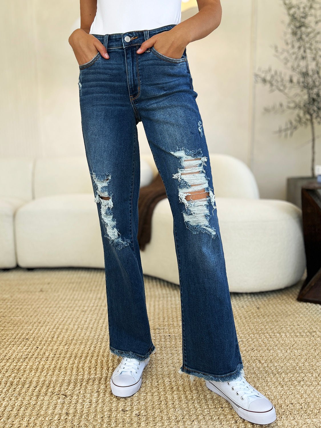 Judy BlueMedium Wash Mid Rise Distressed Raw Hem Jeans