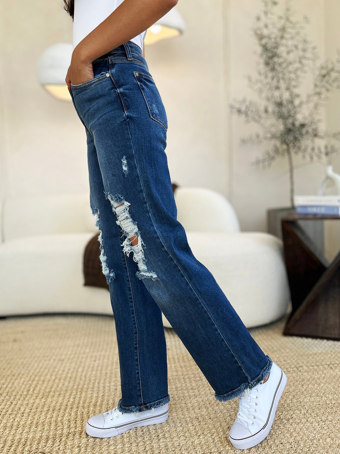 Judy BlueMedium Wash Mid Rise Distressed Raw Hem Jeans