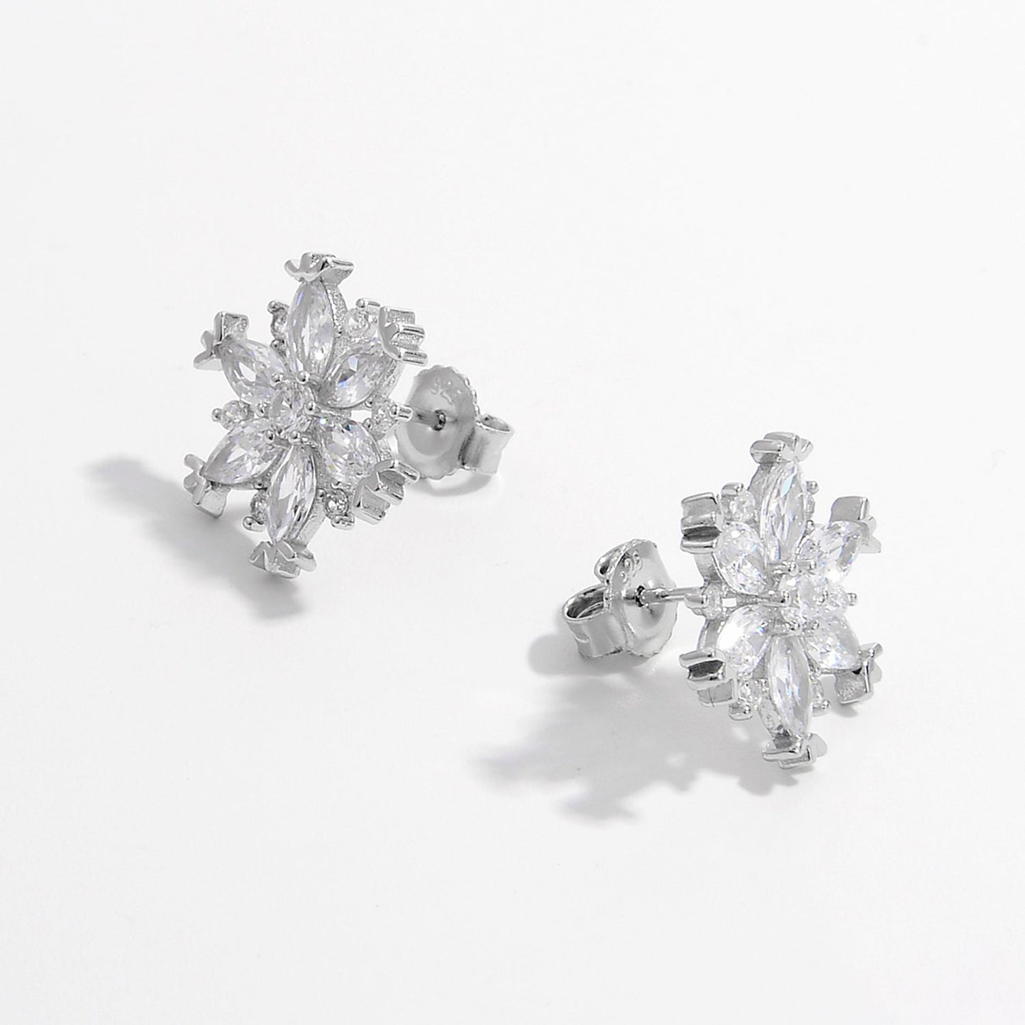 Beach Rose Co.Silver Zircon Snowflake Stud Earrings