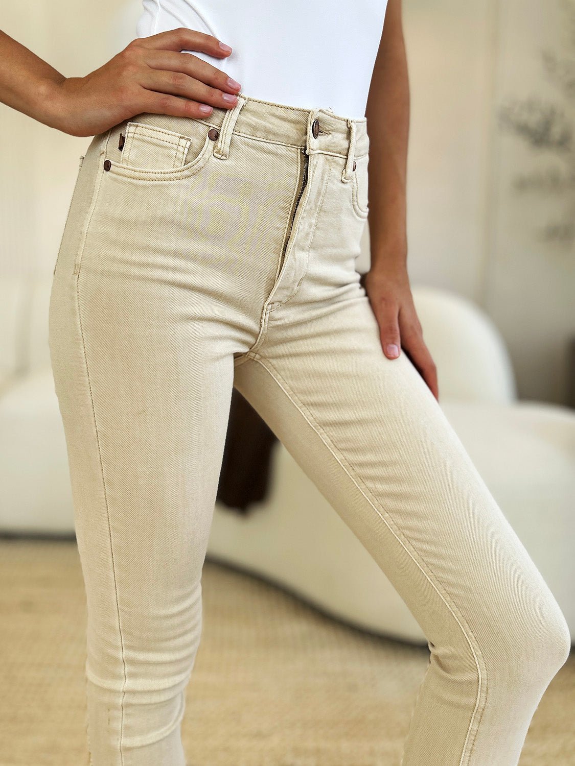 Judy BlueGarment Dyed Tummy Control Skinny Jeans in Bone