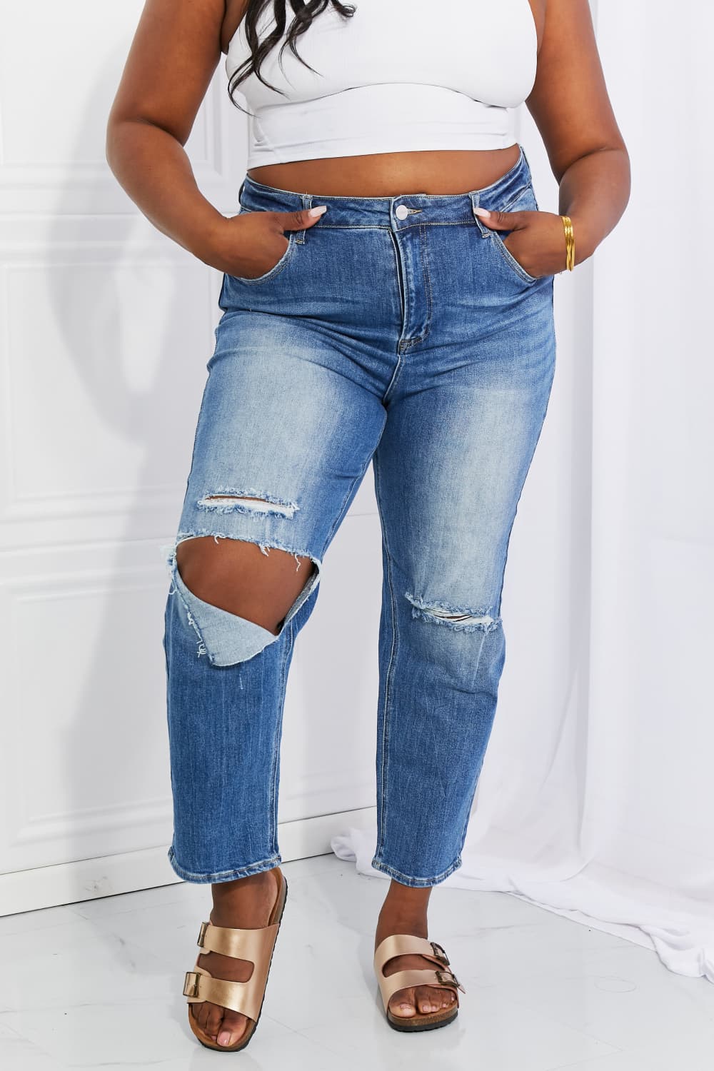 RISENDark Wash High Rise Distressed Cropped Relaxed Jeans