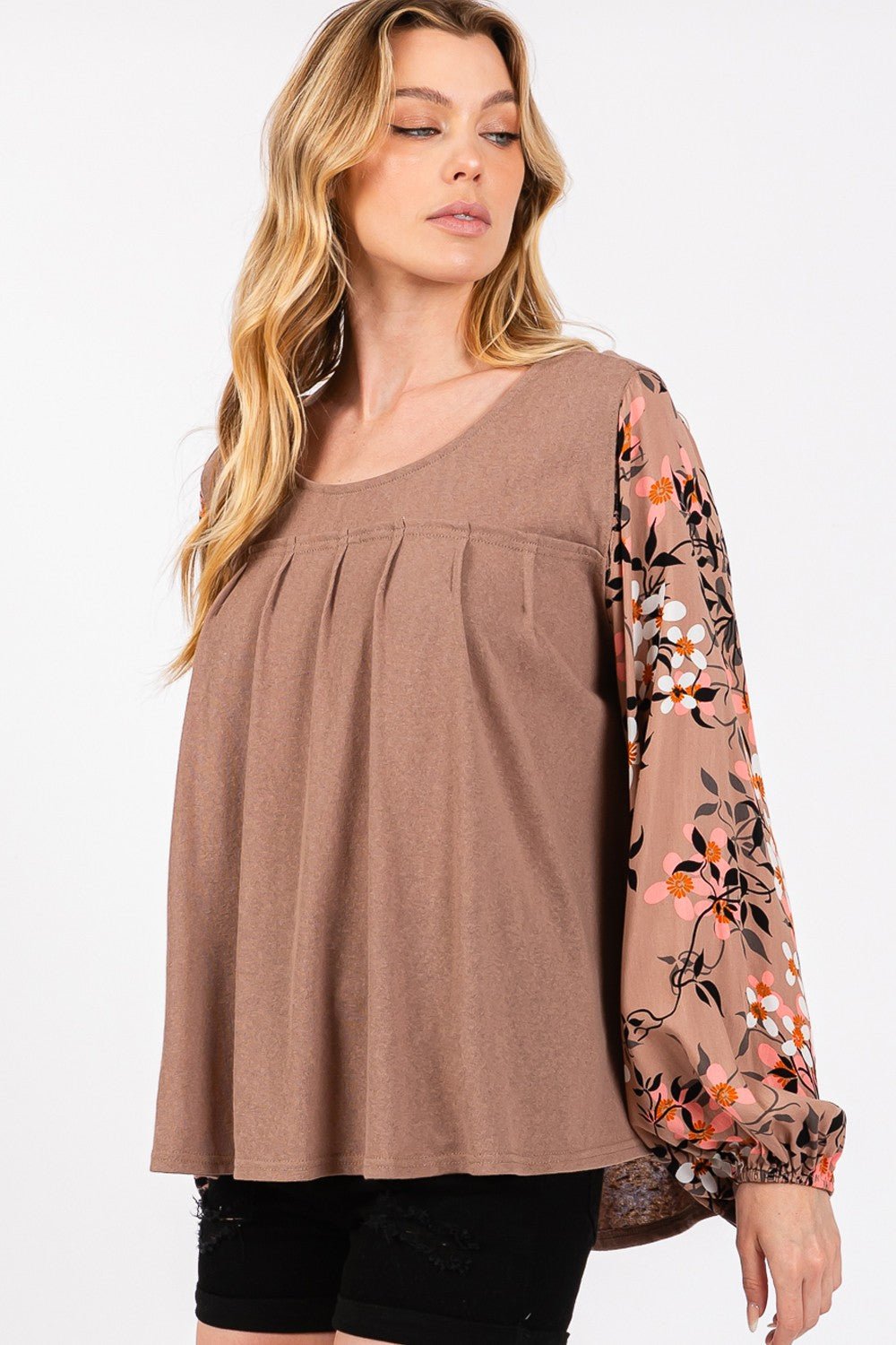 SAGE+FIG - Floral Long Sleeve Front Pleated Detail Blouse in Brown