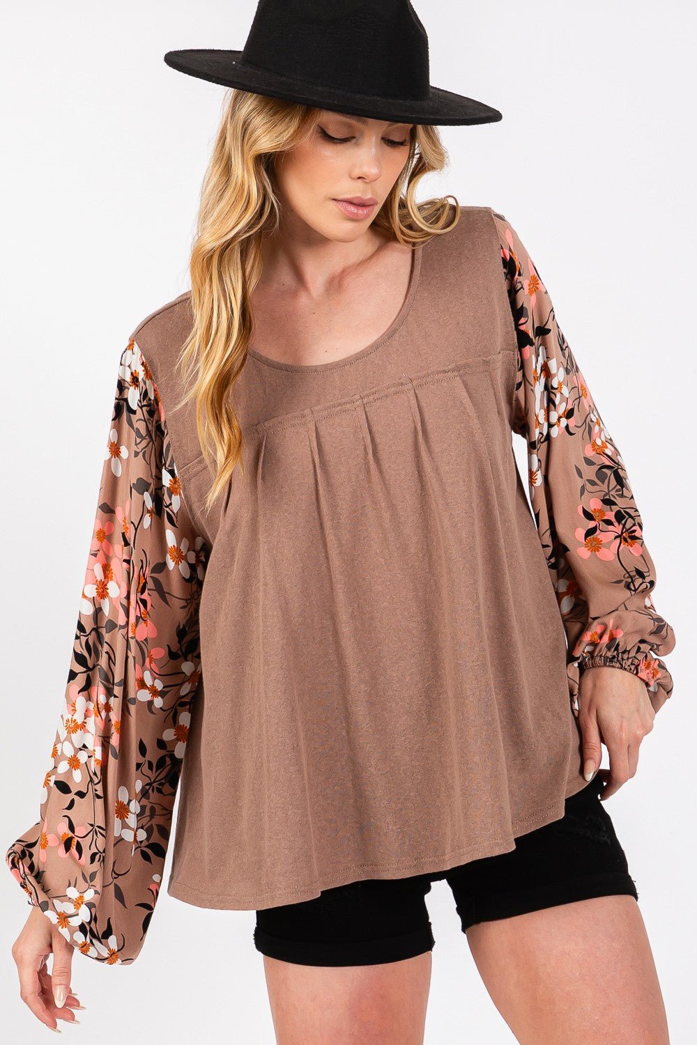 SAGE+FIG - Floral Long Sleeve Front Pleated Detail Blouse in Brown