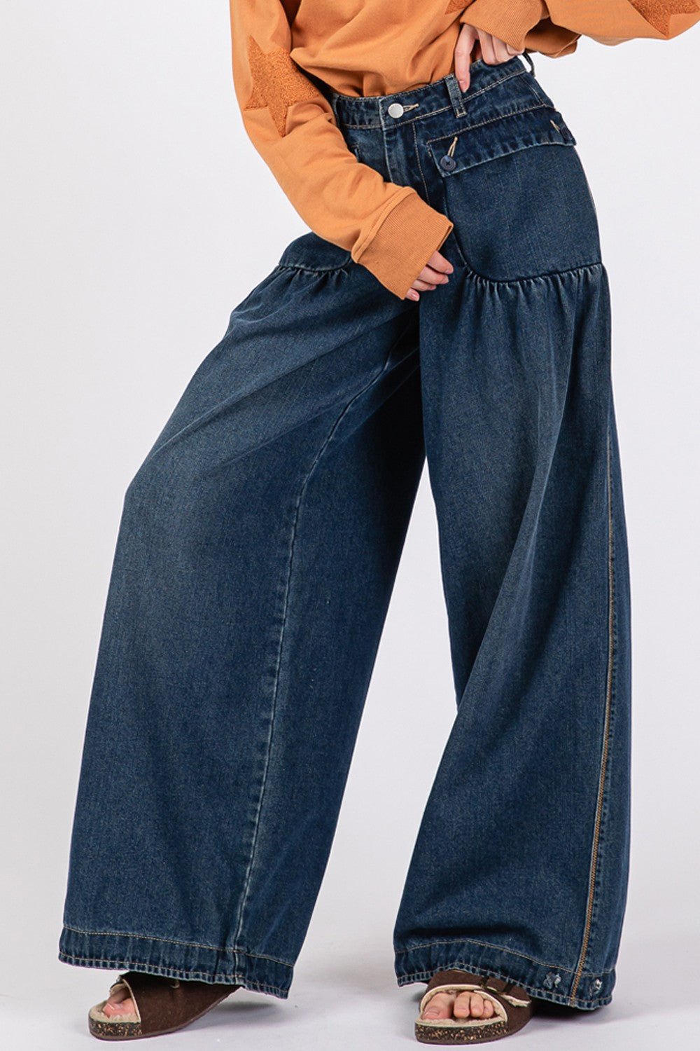 SAGE+FIG - Mid - Rise Wide Leg Cargo Jeans