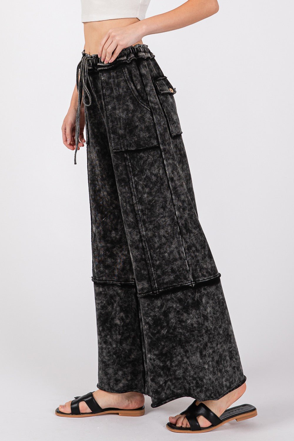 SAGE+FIG - Mineral Washed Terry Knit Wide Leg Pants in Ash