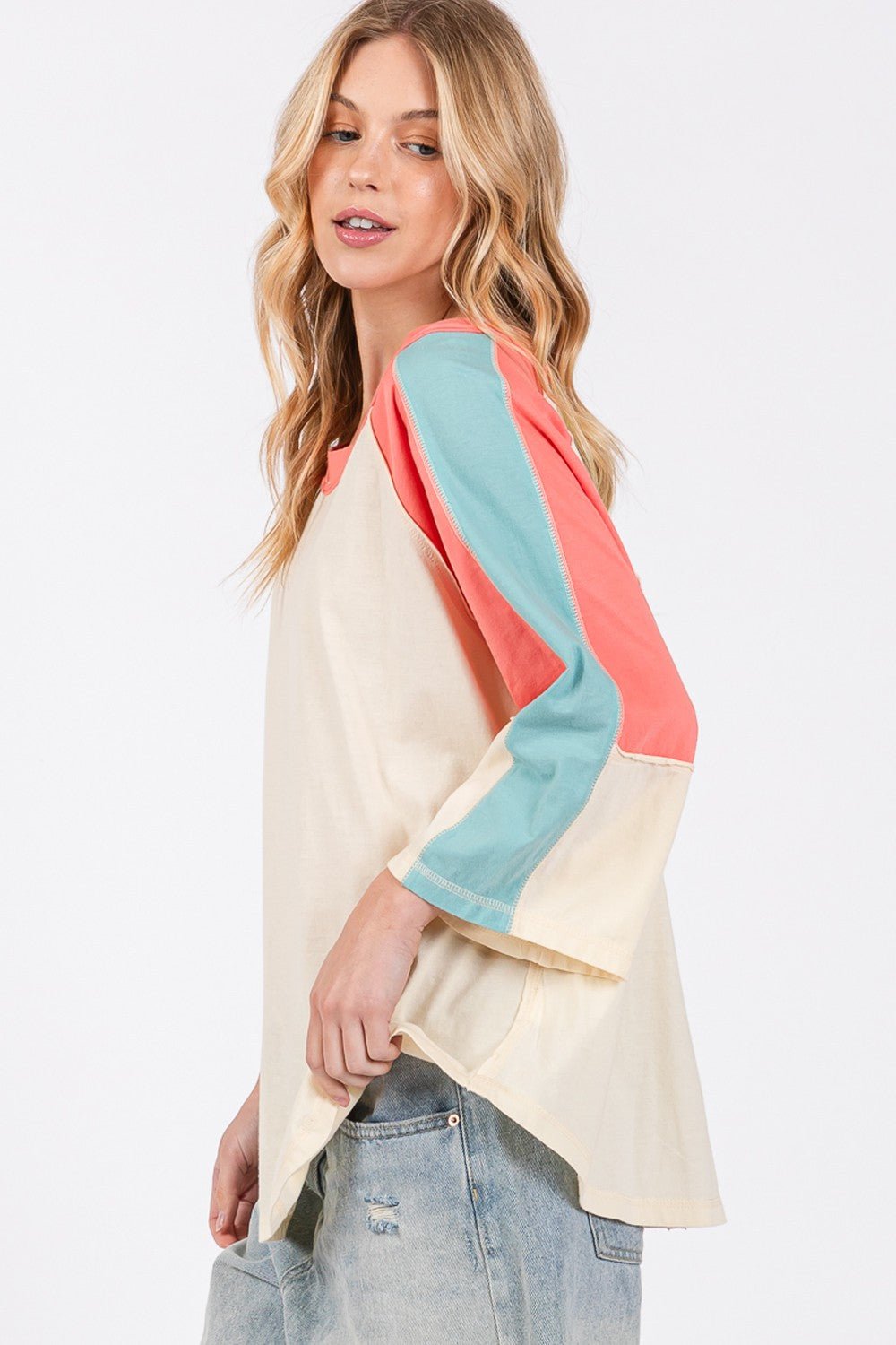 SAGE+FIGColor Block Curved Hem T - Shirt in Magnolia