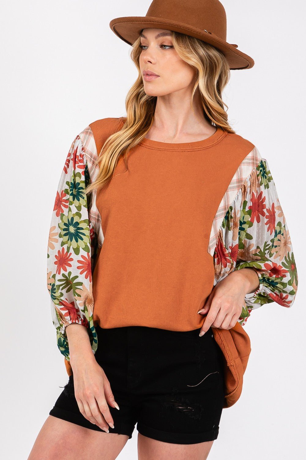 SAGE+FIGPrinted Balloon Sleeve Contrast Top in Caramel