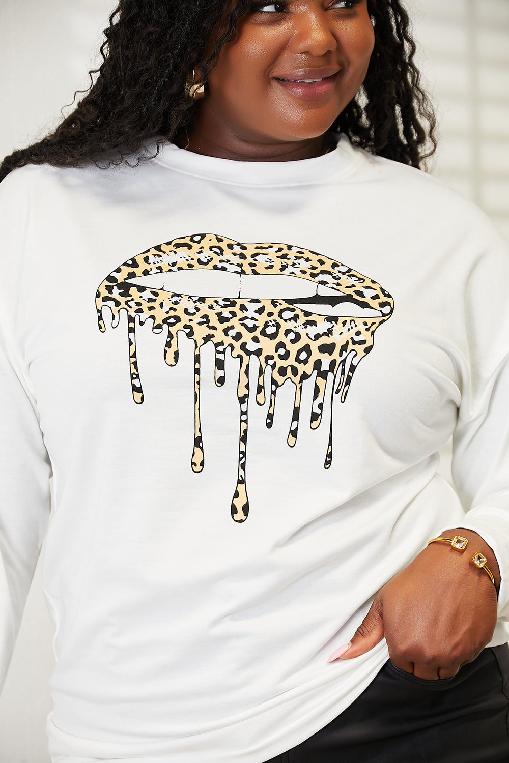 Simply Love - Leopard Lips Graphic Dropped Shoulder Sweatshirt in White