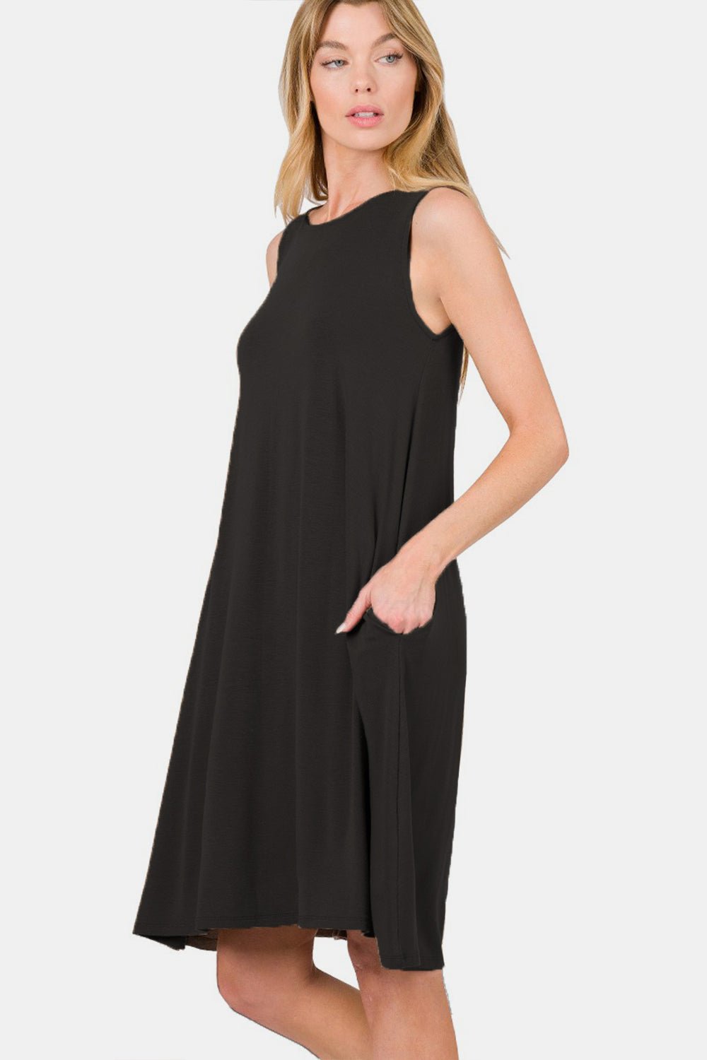 Sleeveless Flared Knee-Length Dress with Pockets in BlackKnee-Length DressZenana