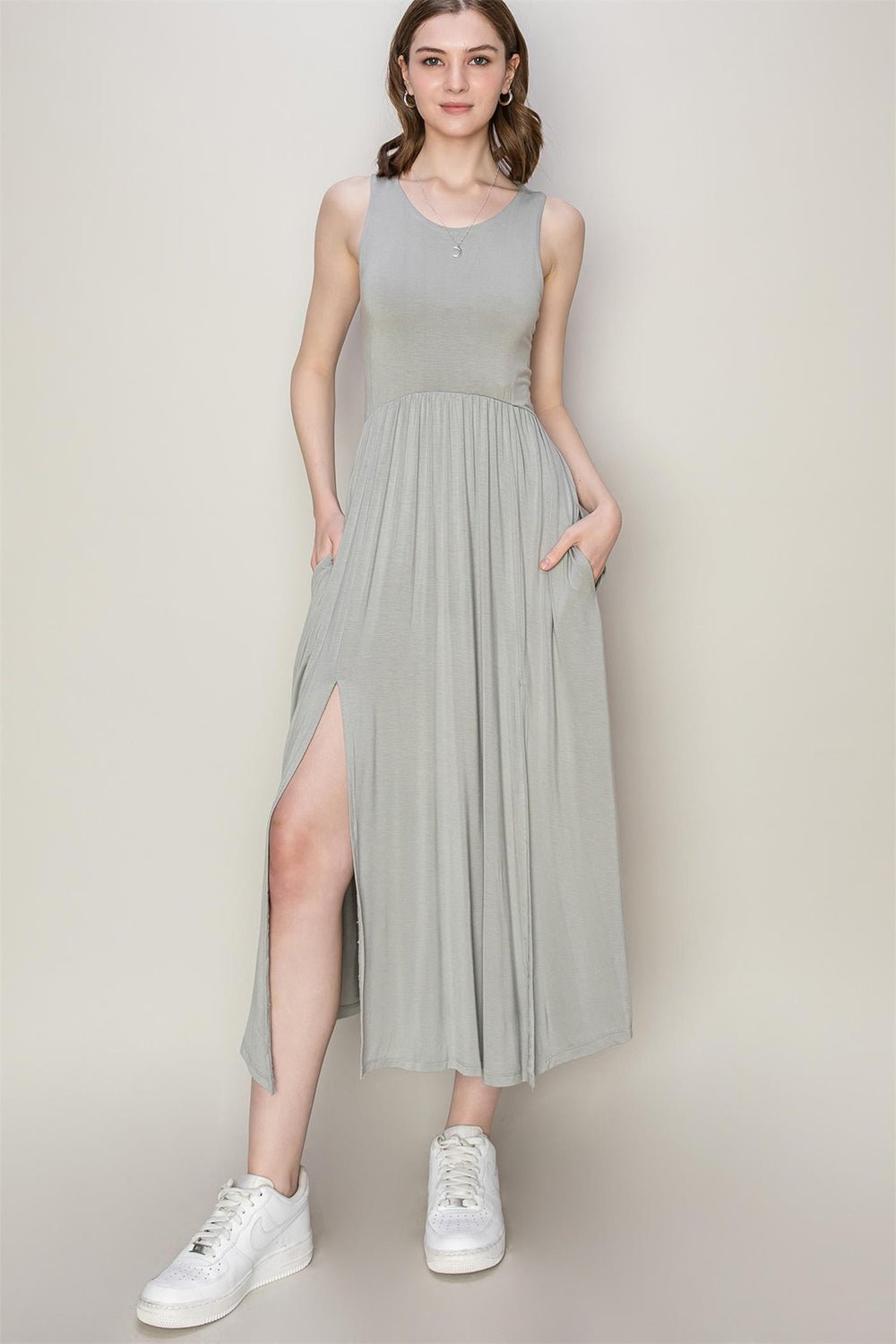 Sleeveless Midi Dress in GrayMidi DressHYFVE