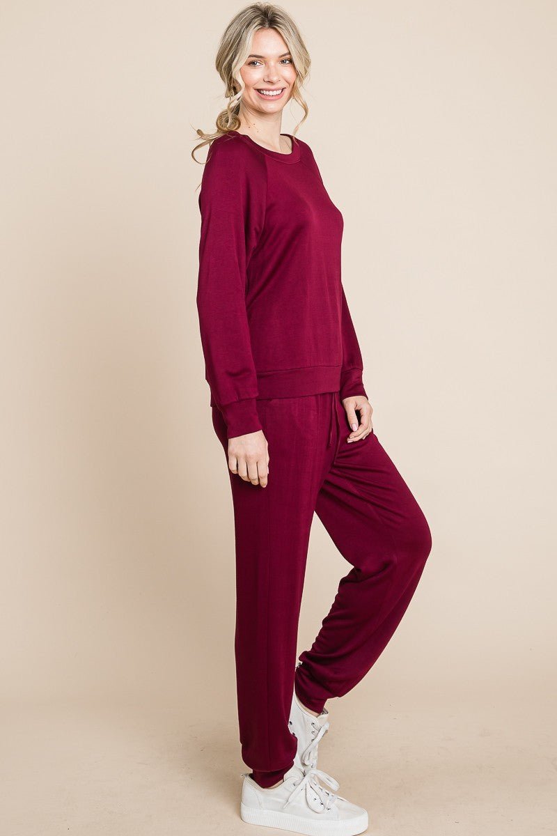 SUPER LADY - Raglan Sleeve Top & Pants Lounge Set in Burgundy