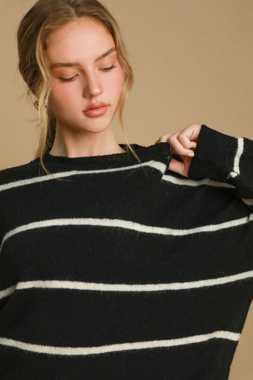 UMGEE - Black & Cream Striped Sweater