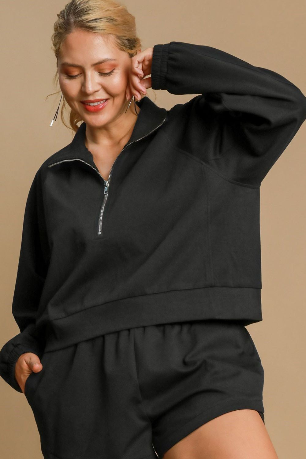 UMGEE - Black Cropped Half - Zip Pullover Sweatshirt