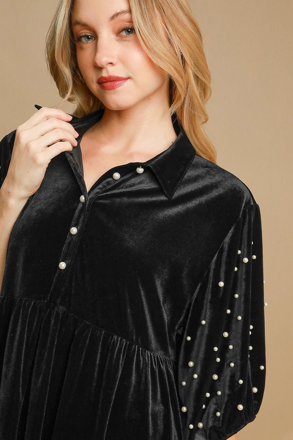 UMGEE - Black Pearl Detail Velvet Babydoll Blouse