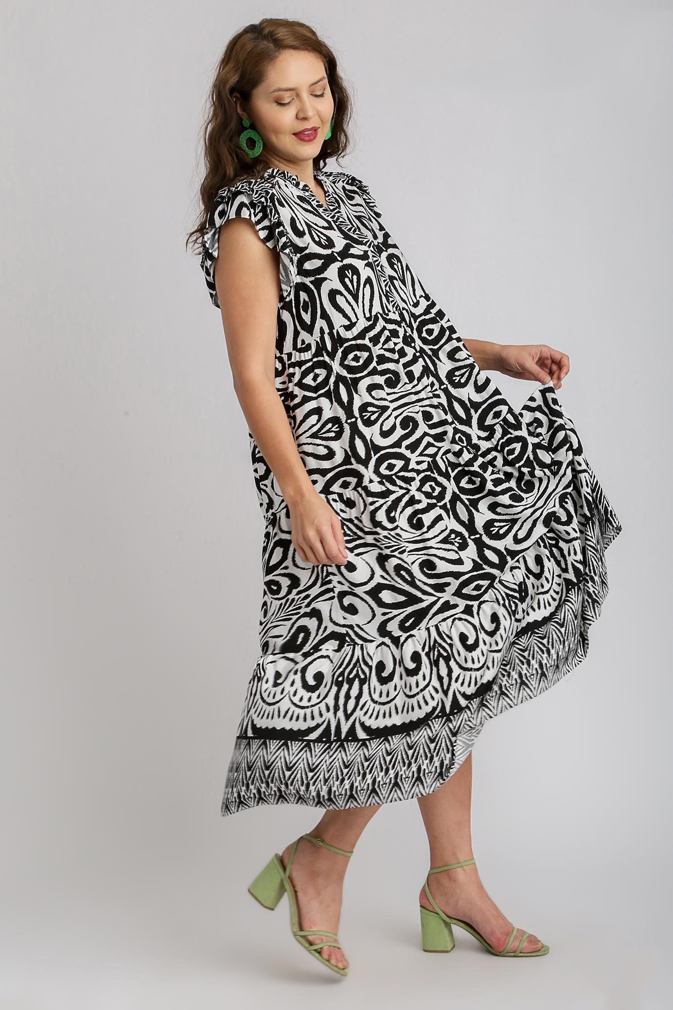 UMGEE - Black Printed Ruffled Cap Sleeve Midi Dress