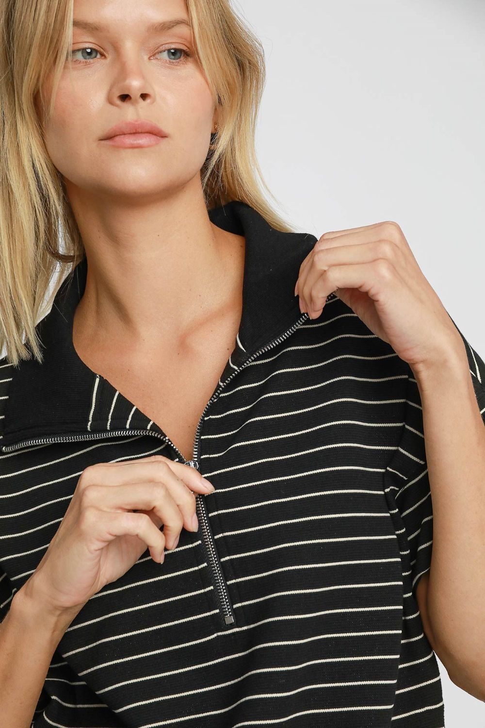 UMGEE - Black Striped Half Zip Short Sleeve Sweatshirt