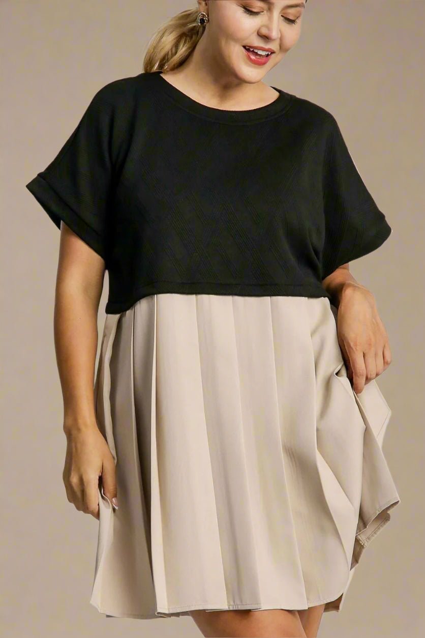 UMGEE - Black Two - Tone Pleated Mini Dress