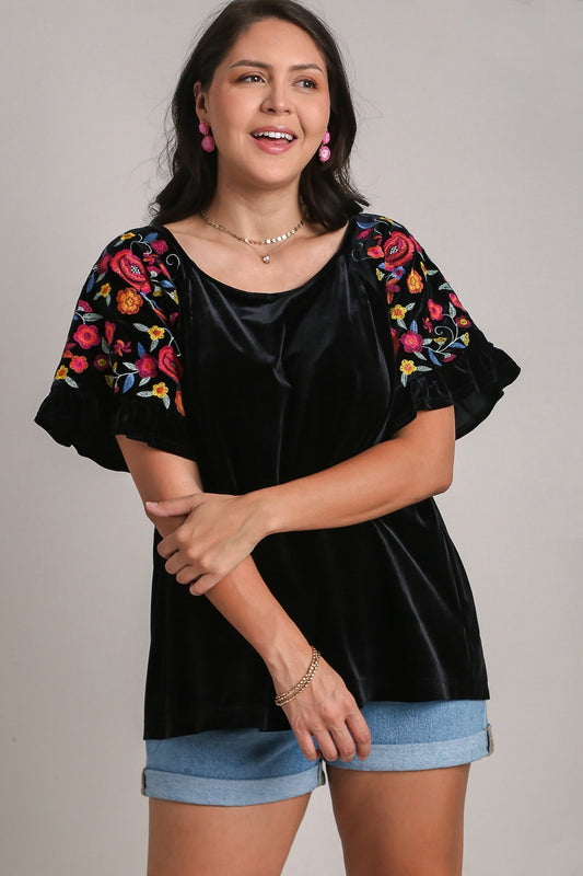 UMGEE - Black Velvet Embroidered Short Sleeve Blouse