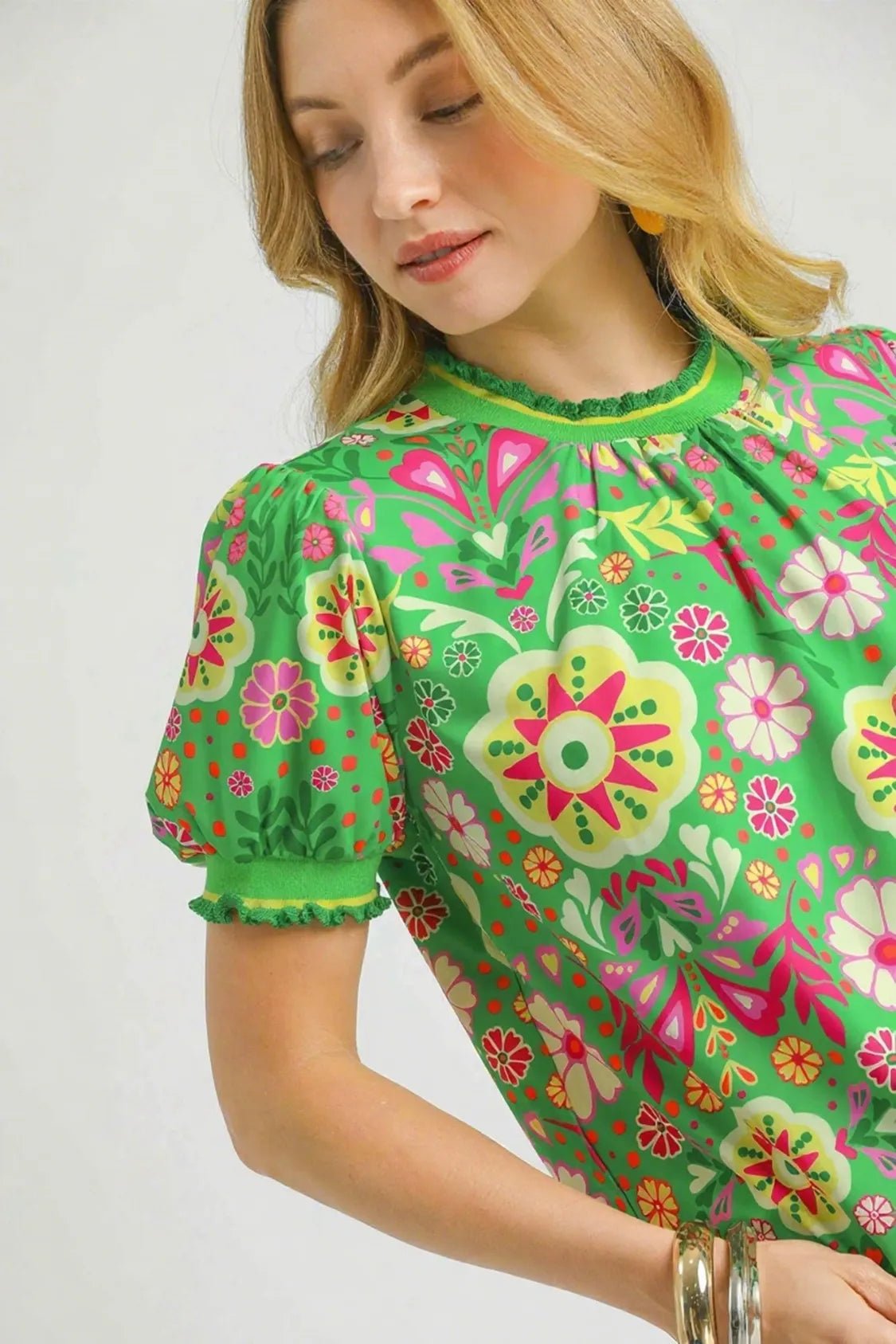 UMGEE - Bright Kelly Green Floral Puff Sleeve Top