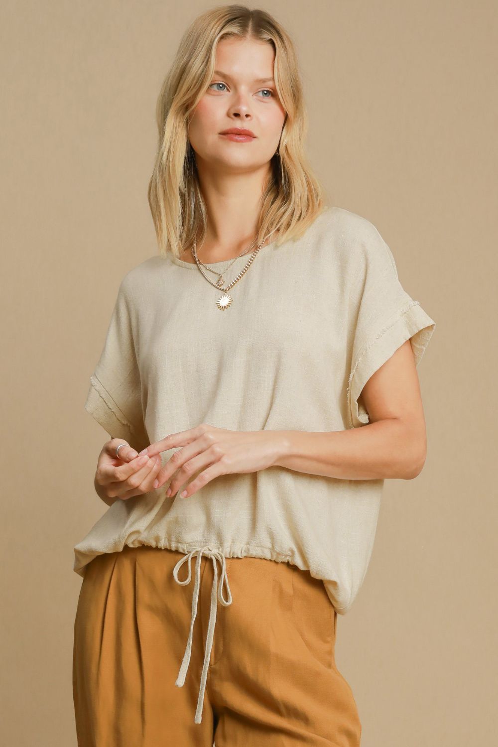 UMGEE - Drawstring Hem Short Sleeve T-Shirt in Oatmeal