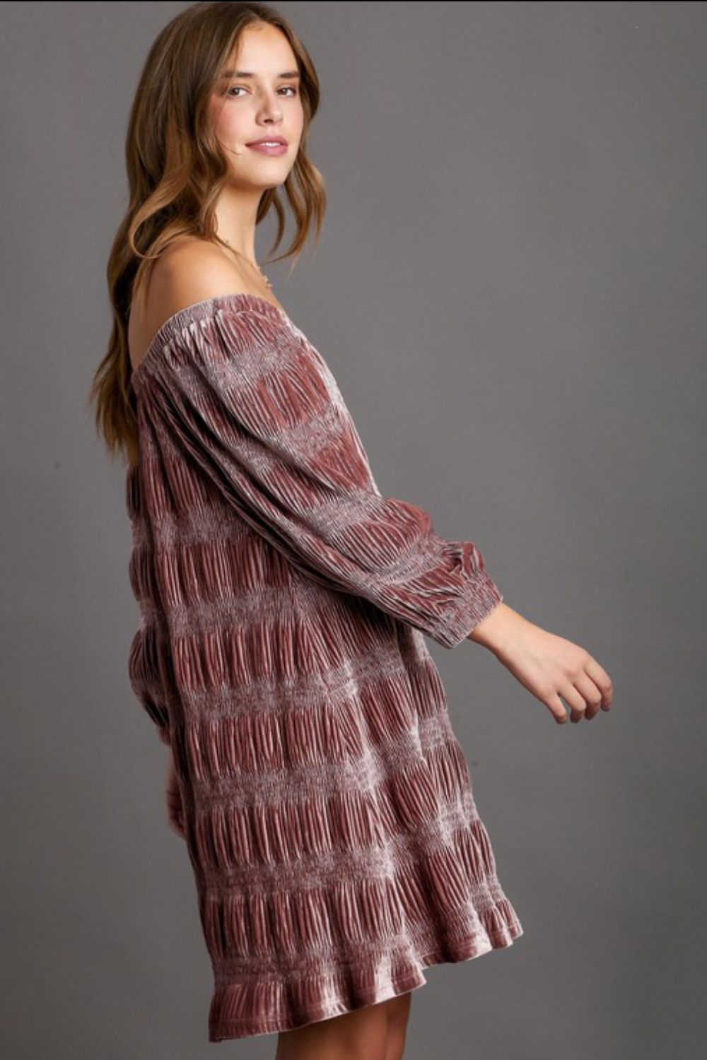 UMGEE - Dusty Pink Off - Shoulder Balloon Sleeve Velvet Mini Dress