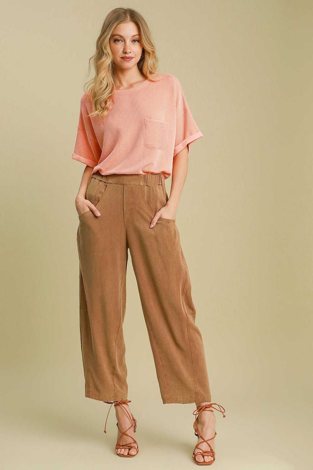 UMGEE - Elastic Waist Baggy Fit Pants in Caramel