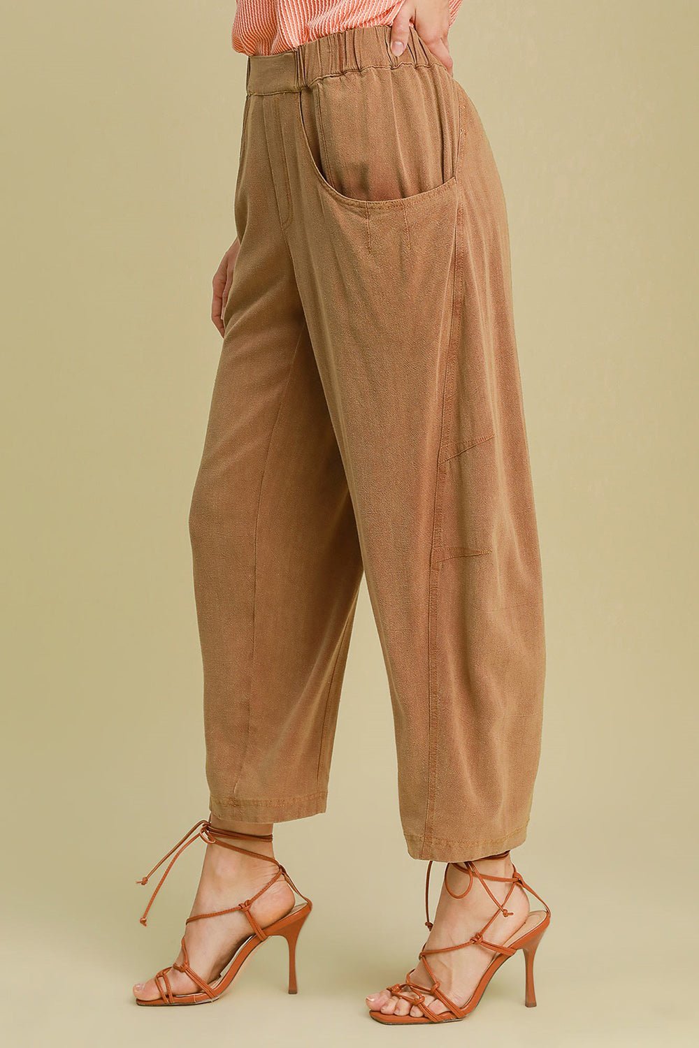 UMGEE - Elastic Waist Baggy Fit Pants in Caramel