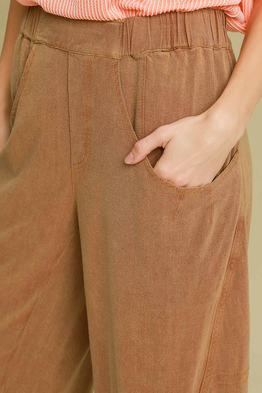 UMGEE - Elastic Waist Baggy Fit Pants in Caramel