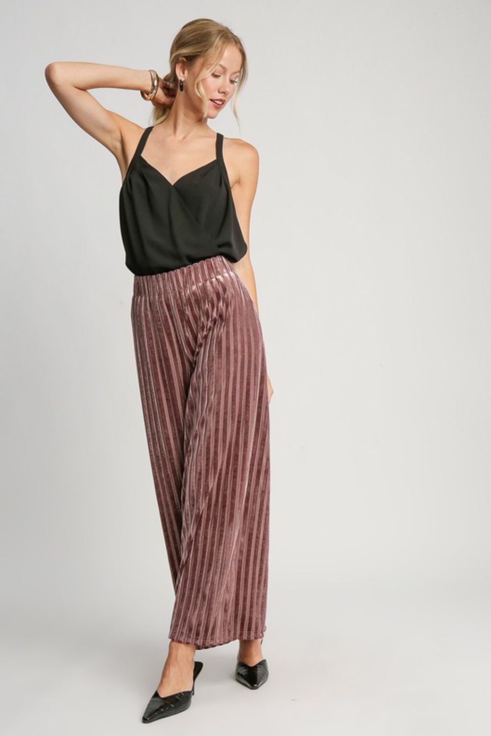 UMGEE - Elastic Waist Wide Leg Velvet Pants in Burgundy Stripe