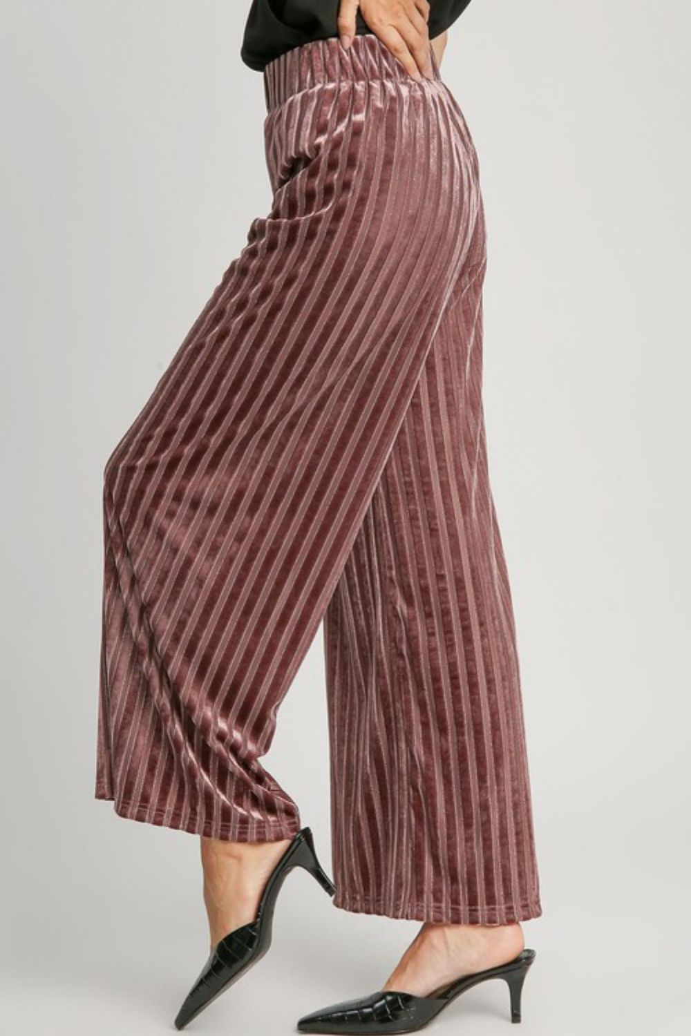 UMGEE - Elastic Waist Wide Leg Velvet Pants in Burgundy Stripe