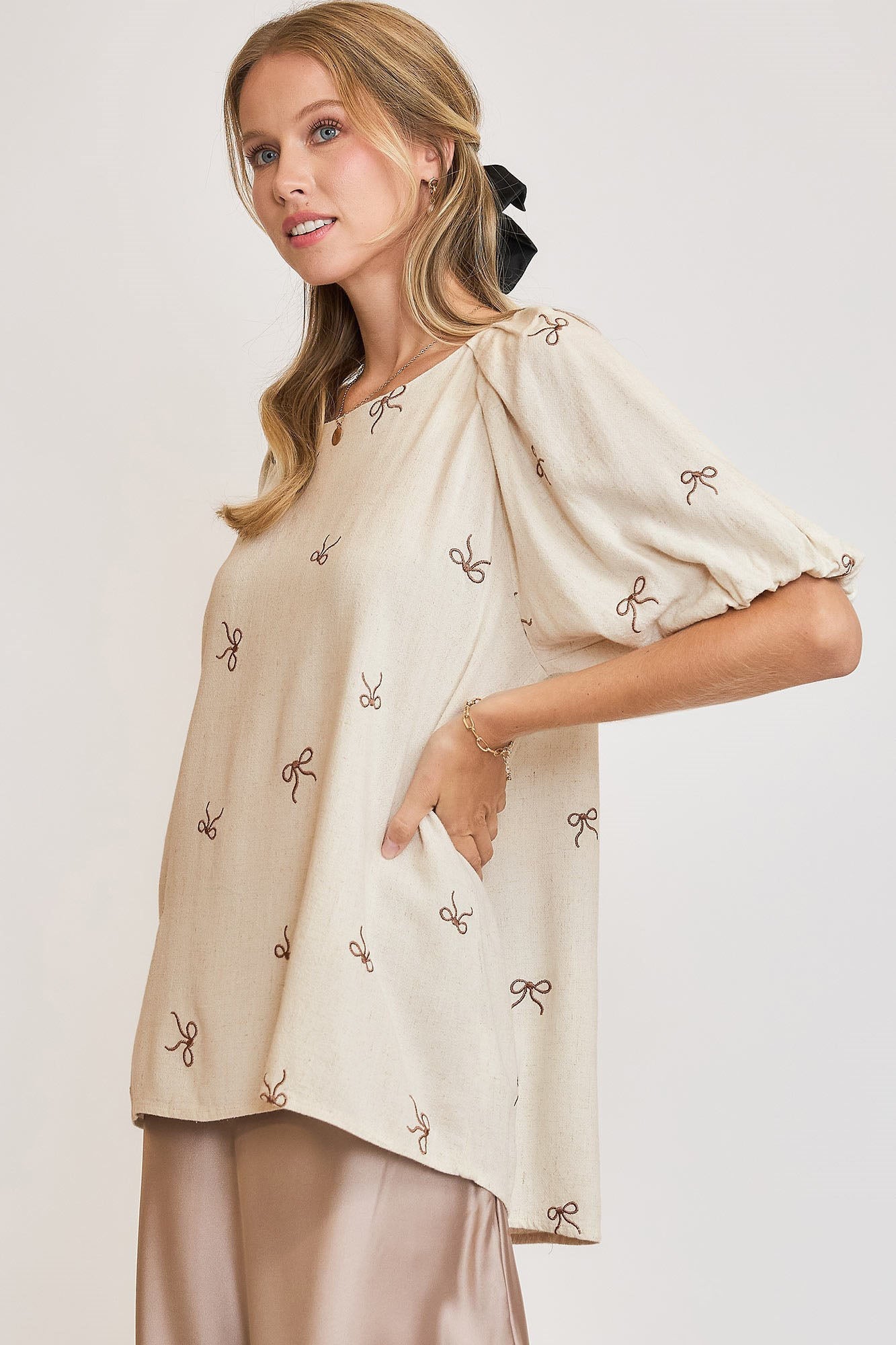 UMGEE - Embroidered Bow Puff Sleeve Top – Oatmeal
