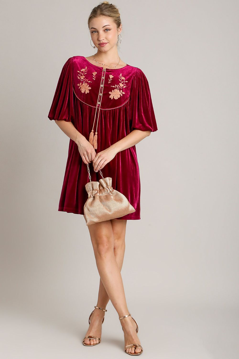 UMGEE - Embroidered Half Sleeve Velvet Mini Dress in Burgundy