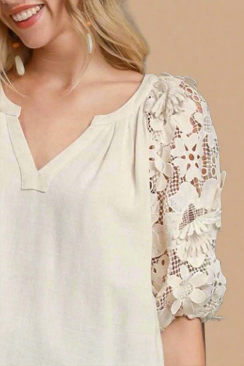 UMGEE - Floral Lace Sleeve Cream Blouse
