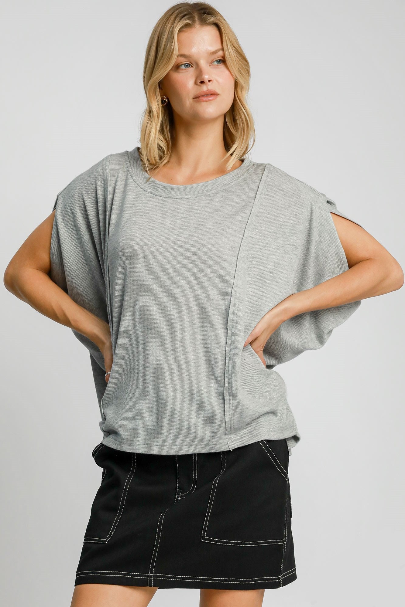 UMGEE - Gray Batwing Sleeve Knit Top