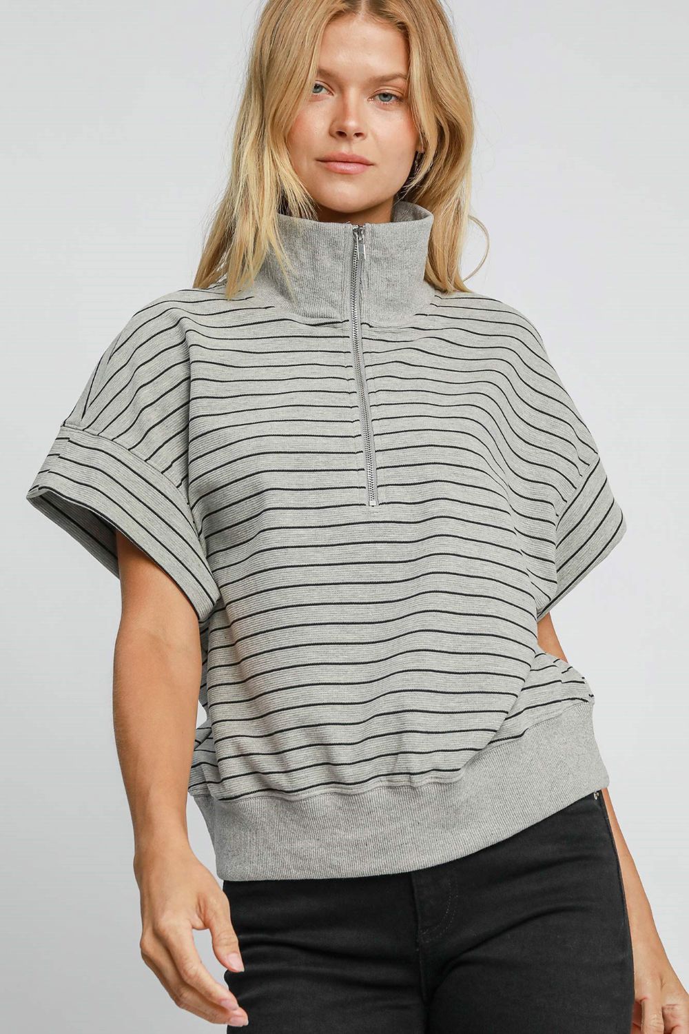 UMGEE - Gray Striped Half Zip Short Sleeve Sweatshirt